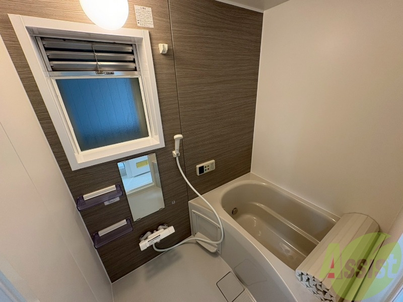 バス・シャワールーム　浴槽が広いので日々の疲れも癒されますね。