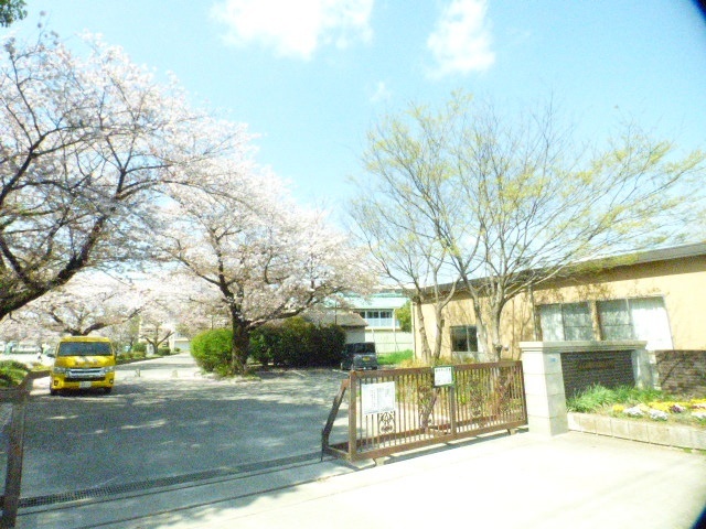 小学校　ふじみ野市立東原小学校（小学校）まで730m