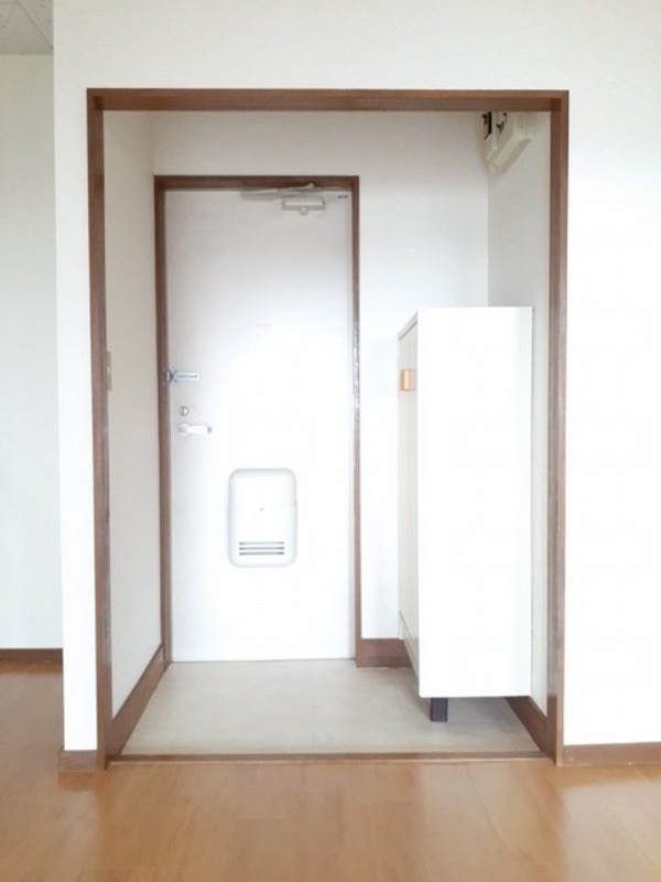 玄関　図面と現状に相違がある場合には現状を優先