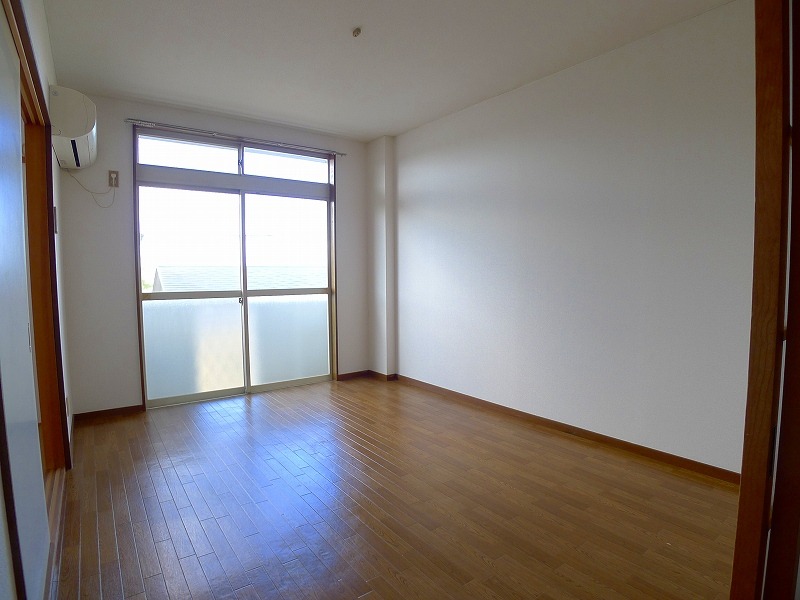 居室・リビング　図面と現状に相違がある場合には現状を優先