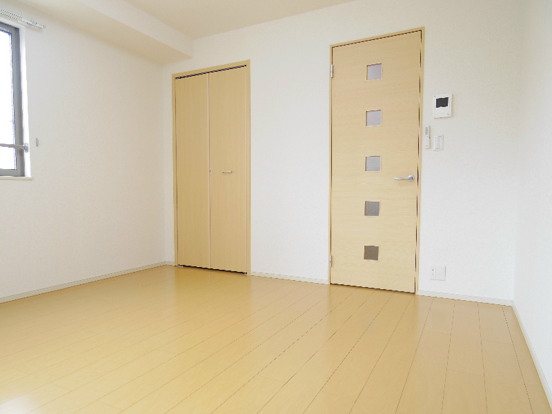 居室・リビング　2面採光で明るい室内