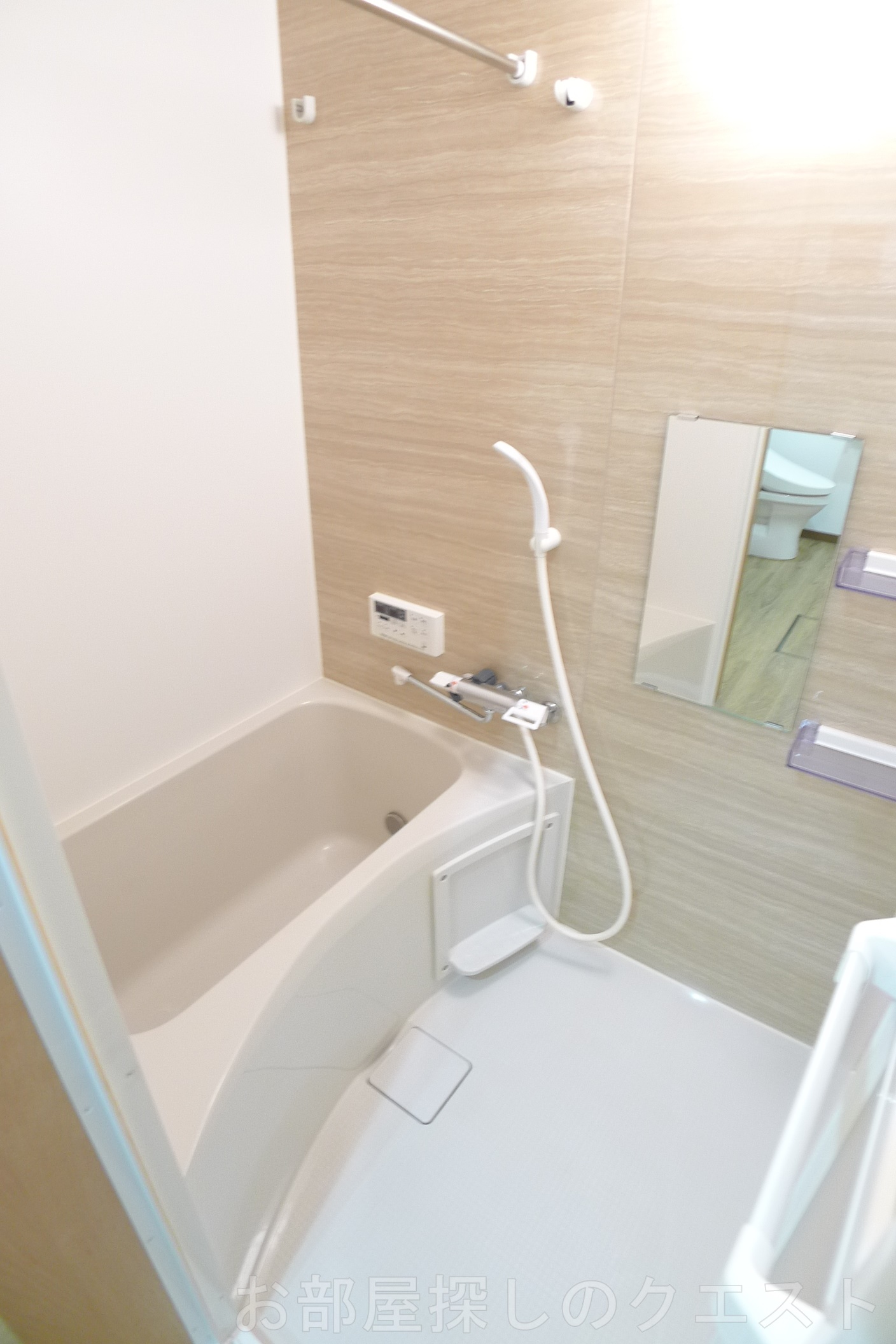 バス・シャワールーム　(写真は同タイプ）