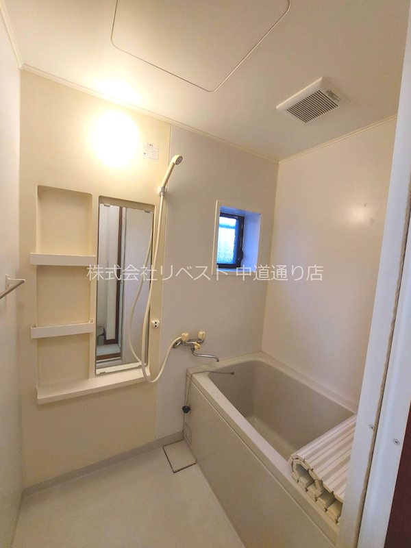 バス・シャワールーム　※別室の写真です
