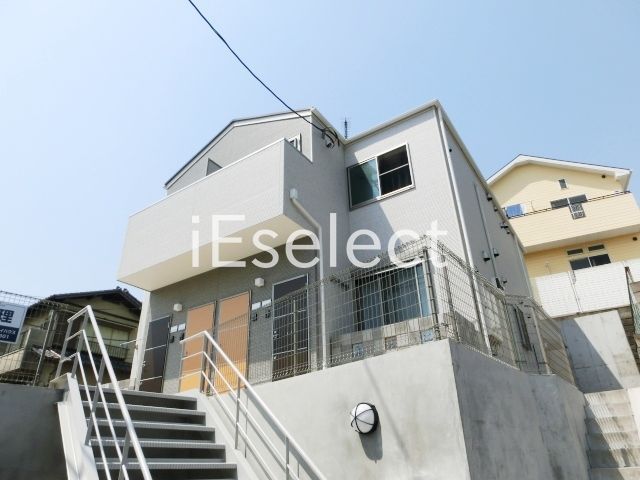 建物外観　高台で日当たり良好