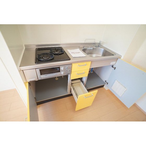 キッチン　※同仕様、別の部屋の写真です