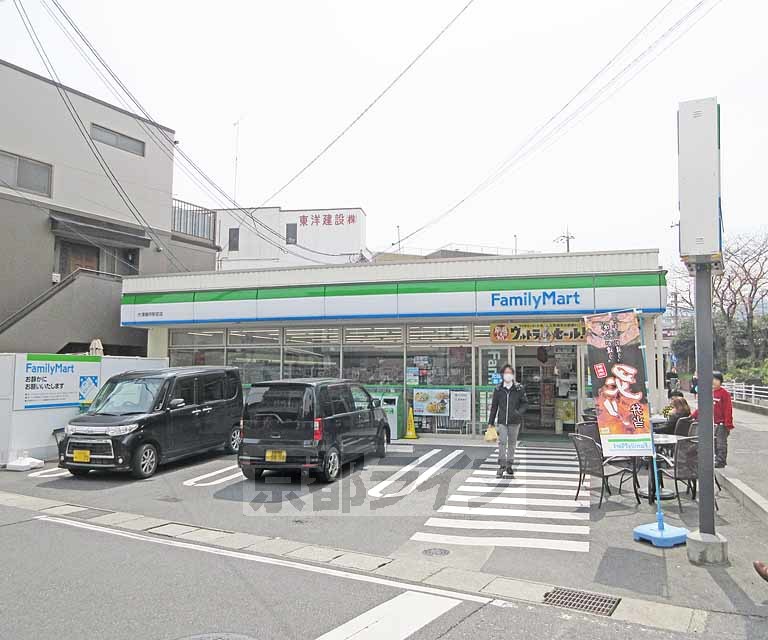 コンビニ　ファミリーマート 大津膳所駅前店（コンビニ）まで467m