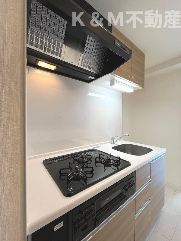 キッチン　コンパクトなキッチンで掃除もラクラク