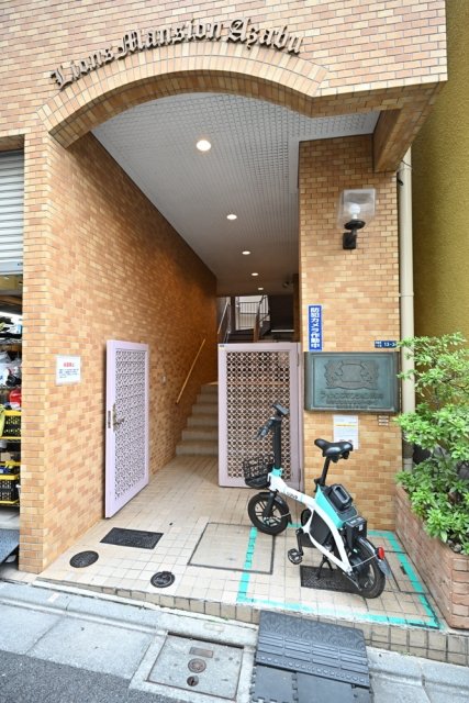 エントランス　清潔なエントランスです