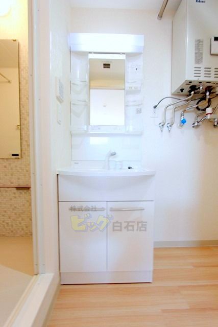 洗面設備　シャンプードレッサー付きです♪