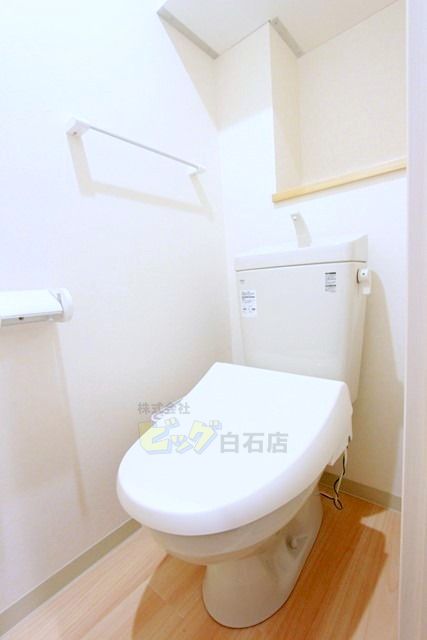 トイレ　ウォシュレット付きのトイレです♪