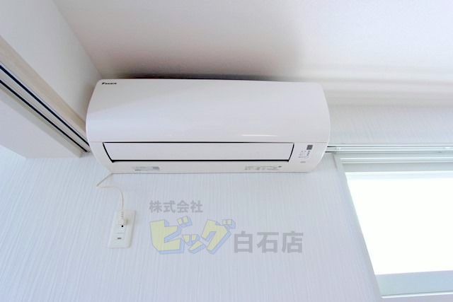 その他設備　夏も快適なエアコン付きです♪