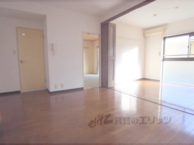 居室・リビング　リビング