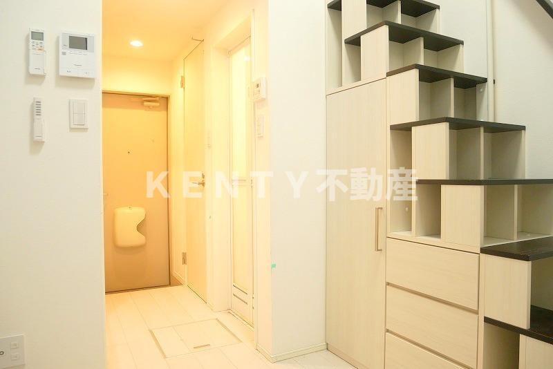 居室・リビング　こちらのリビングで趣味の時間をお楽しみください