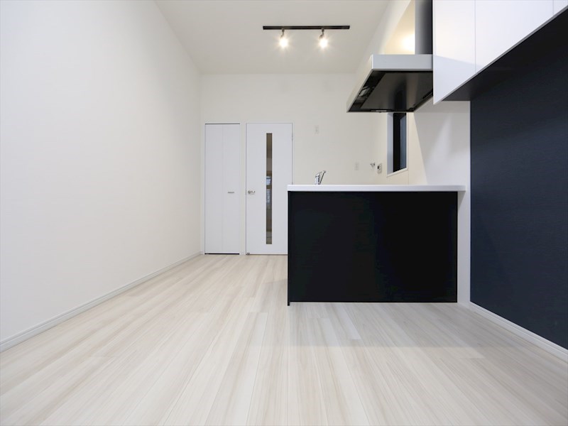 その他部屋・スペース　洋室8.6帖　カウンターキッチン　クローゼット付