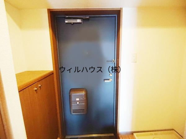 玄関　シューズボックスあり！