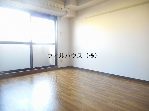 居室・リビング　フローリング！