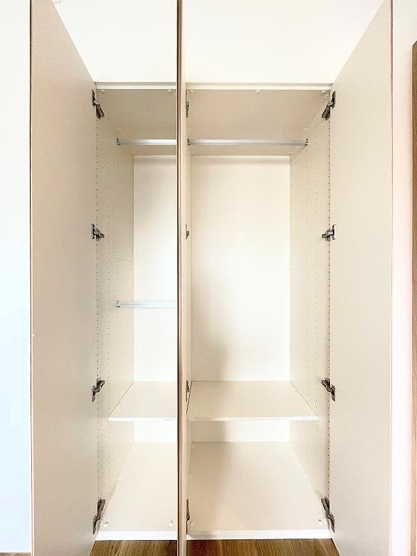 収納　クローゼット（洋室6.7帖側）