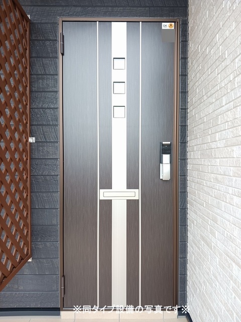 玄関　ルタンIIIシリーズと同部屋です