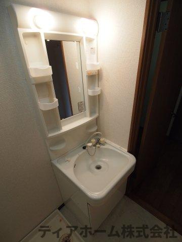 洗面設備　使いやすい独立洗面台です