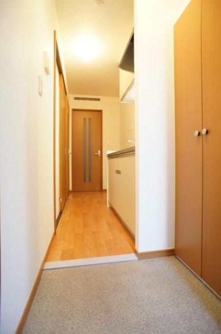 玄関　弊社は都内全域の物件をご紹介可能です！