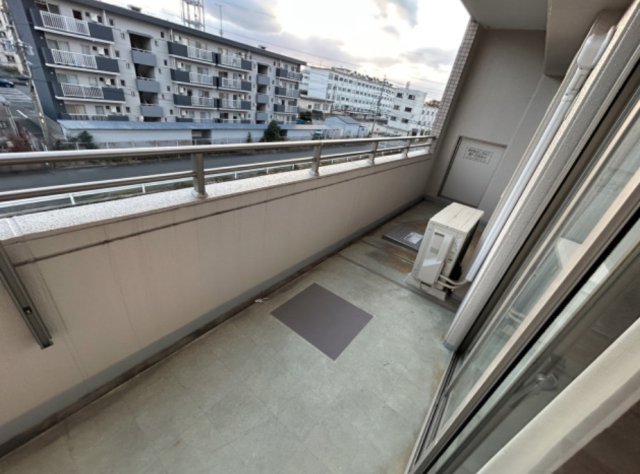 バルコニー　バルコニーがあります