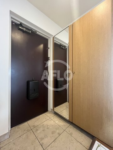 玄関　アスティオン江坂　玄関