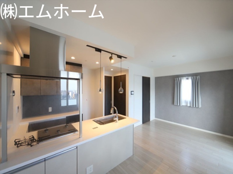 居室・リビング　LDK14.2帖　カウンターキッチン