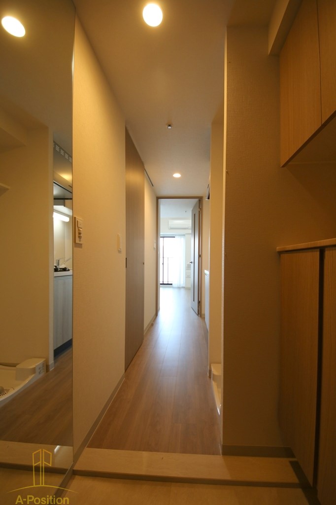 玄関　クレストコート靭公園 THE CLASS