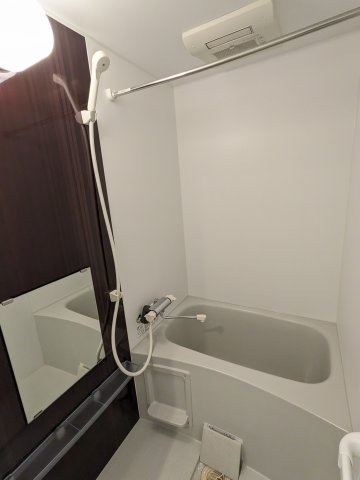 バス・シャワールーム　102号室