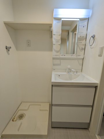 洗面設備　102号室