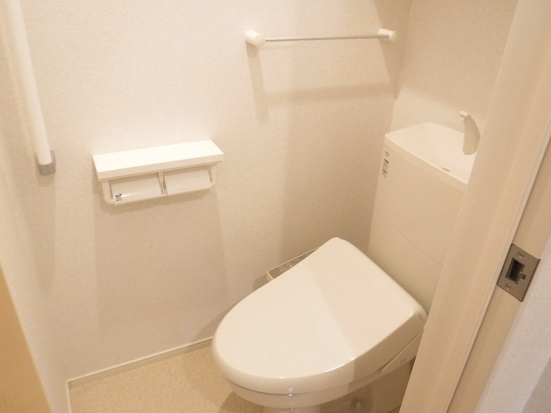 トイレ　類似部屋写真