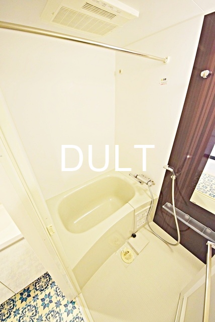 バス・シャワールーム　バスルームです。