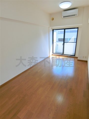 居室・リビング　西向の洋室8.2帖