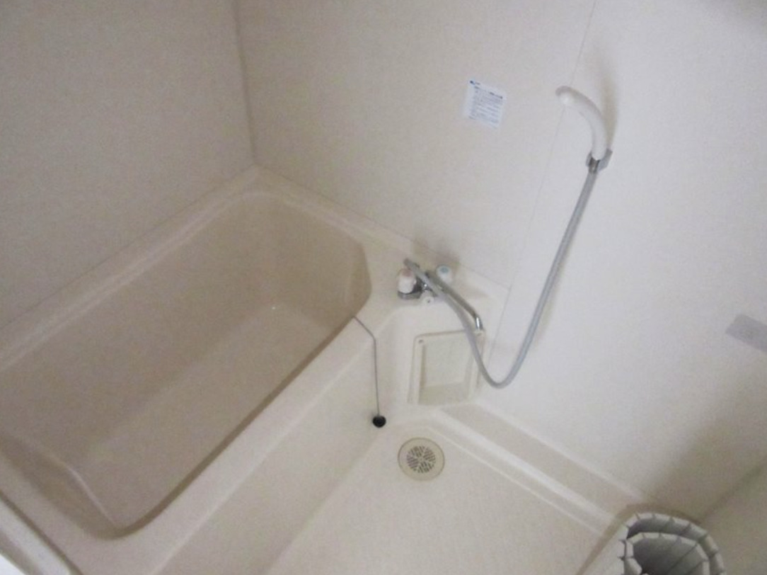 バス・シャワールーム　お風呂です