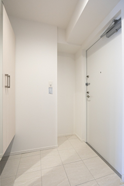 玄関　※写真は同タイプ住戸です。