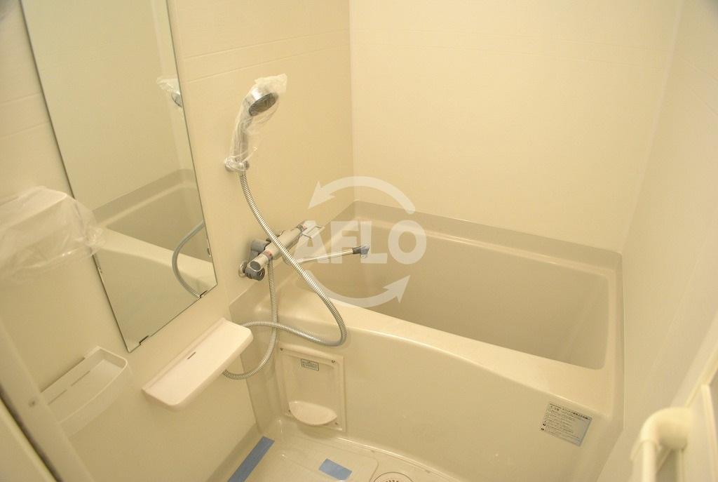 バス・シャワールーム　プレサンス北浜パレス　浴室