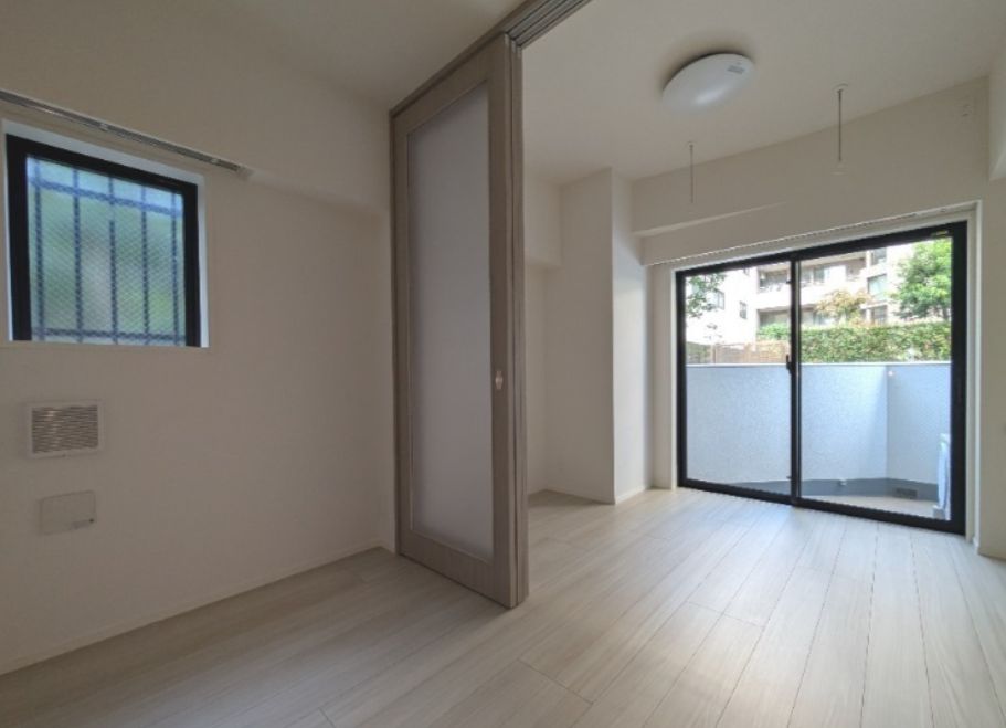 居室・リビング　こちらのリビングで趣味の時間をお楽しみください