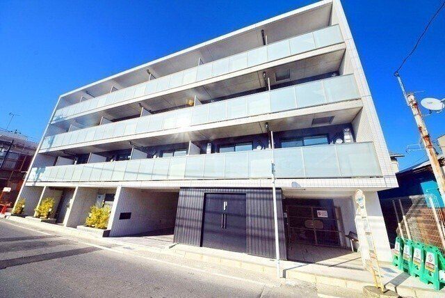 建物外観　白楽駅から徒歩８分