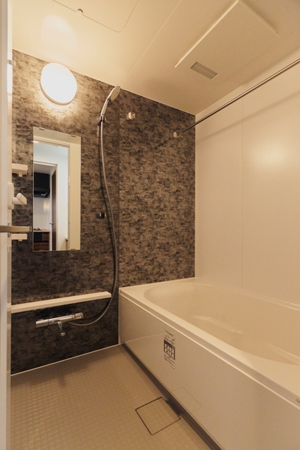 バス・シャワールーム　※写真は同タイプ住戸です。