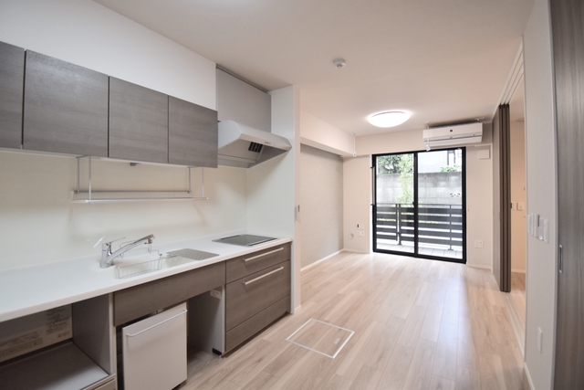 居室・リビング　広いリビングはゆったりくつろげる憩いの空間♪