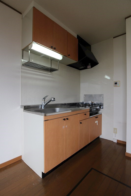 キッチン　※別号室の写真です。2口コンロのキッチンです。