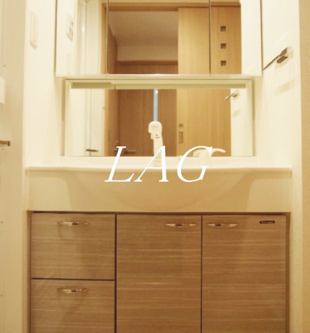 洗面設備　独立洗面台です。