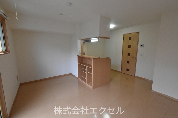 居室・リビング　広々とした室内です。