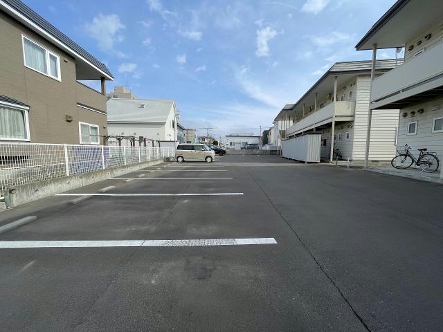 駐車場　駐車場