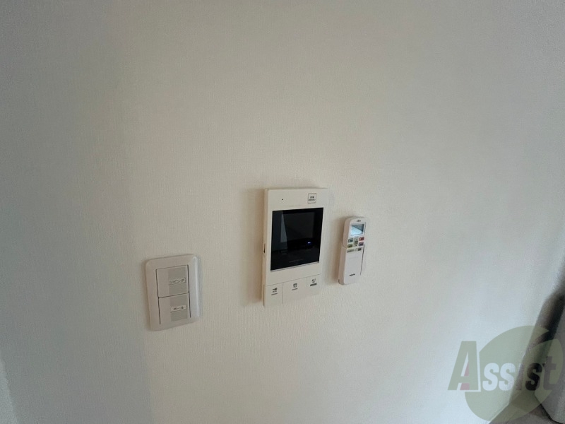 セキュリティ　ＴＶモニター付インターホンです。来客者の顔が見えるので安心！