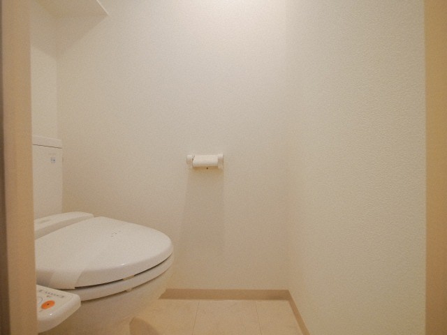 トイレ　コンパクトで使いやすいトイレです