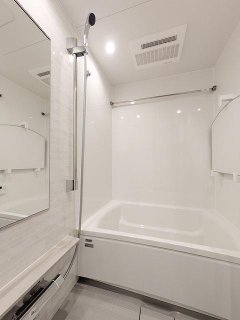 バス・シャワールーム　☆ゆったりくつろげるお風呂☆