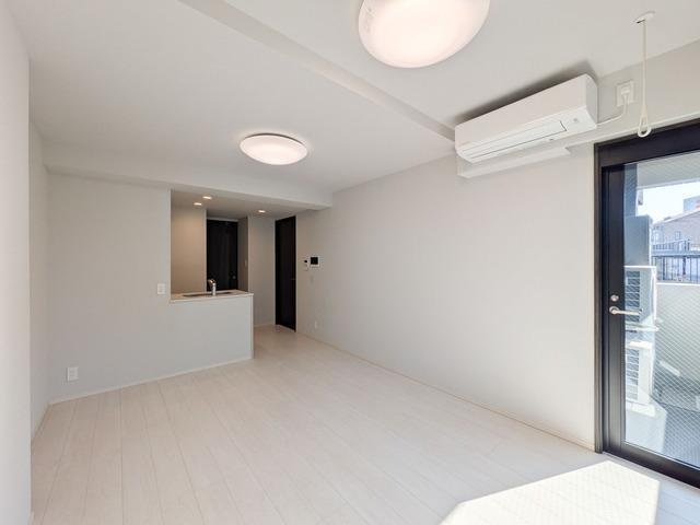 居室・リビング　☆明るい洋室☆