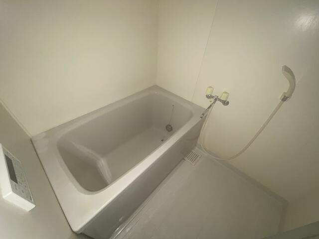 バス・シャワールーム　※別部屋参考写真