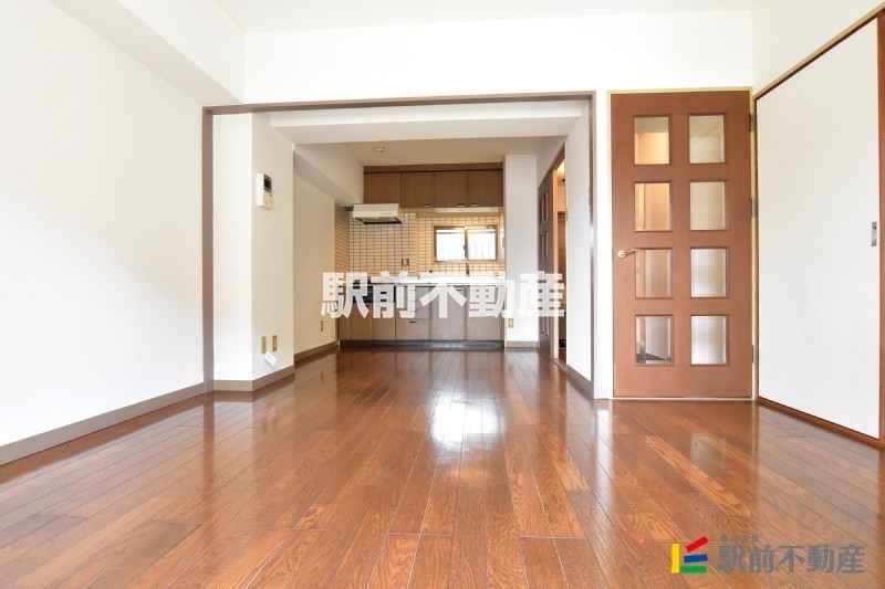 居室・リビング　別部屋写真流用